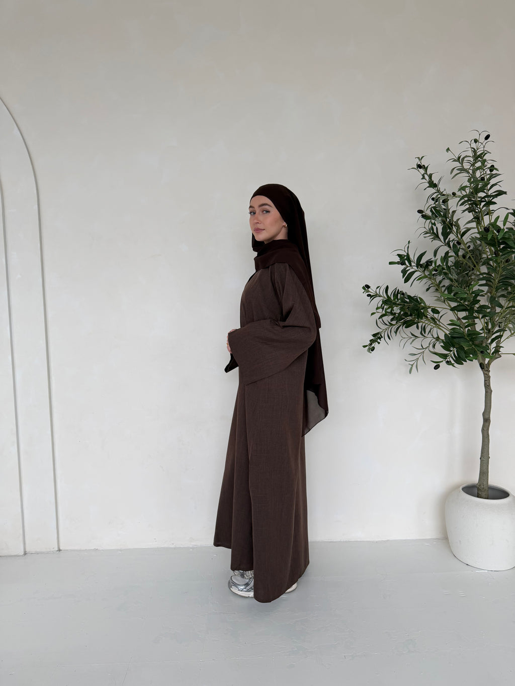 Linen Basics Abaya - Chocolate Brown